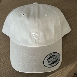 Vuori Dad Hat NWT